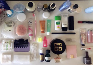 出國旅游帶什么護(hù)膚品好 出國旅游帶什么化妝品好