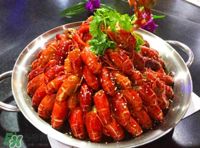 油燜大蝦為什么要放啤酒？做油燜大蝦啤酒什么時(shí)候放?