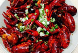 油燜大蝦怎么剪？油燜大蝦怎么處理？