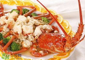 杏和龍蝦能一起吃嗎？杏可以和小龍蝦一塊吃嗎？