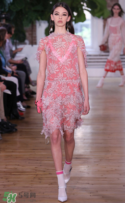 valentino華倫天奴2018早春女裝款式有哪些_好看嗎？