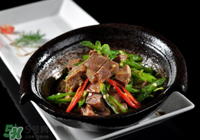 杏和牛肉能一起吃嗎？杏和牛肉一起吃會(huì)中毒嗎？