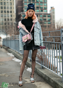 prada ribbon正品多少錢？普拉達(dá)舌頭包專柜價(jià)格