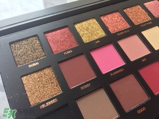 huda beauty眼影怎么畫？huda beauty眼影盤教程