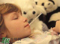 夏季小兒高燒怎么辦?夏天寶寶發(fā)燒能用物理降溫嗎? 夏季小兒高燒怎么辦?夏天寶寶發(fā)燒能用物理降溫嗎?