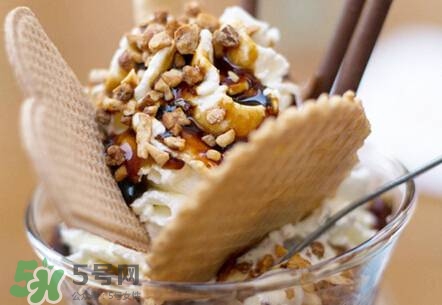 孕婦可以吃冰淇淋嗎？孕婦可以吃冰棒嗎？