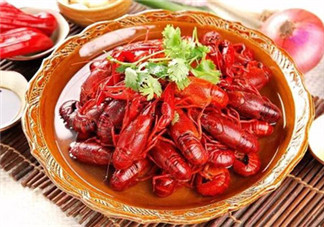 油燜大蝦怎么剪？油燜大蝦怎么處理？