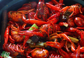 油燜大蝦吃哪些部位？怎么正確吃油燜大蝦？