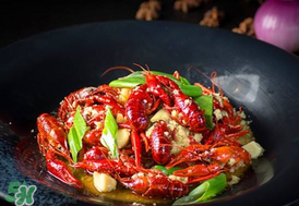 蒜香小龍蝦怎么做好吃？蒜香小龍蝦的家常做法