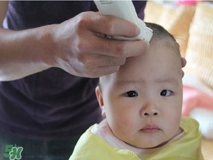 夏天寶寶能剃光頭嗎？夏天寶寶剃光頭好嗎？