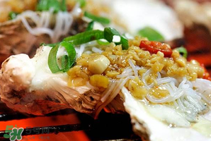 烤扇貝的汁怎么調(diào)？烤扇貝生蠔的澆汁做法