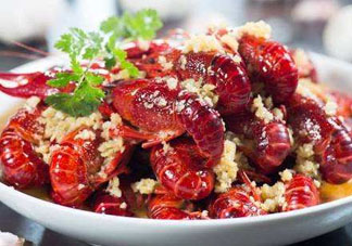 蒜香小龍蝦怎么做好吃？蒜香小龍蝦的家常做法