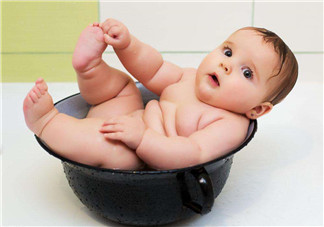 夏天寶寶出生該準(zhǔn)備什么？夏季待產(chǎn)包的特點(diǎn)