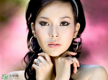 巴黎之吻戒指價格 巴黎之吻戒指多少錢？