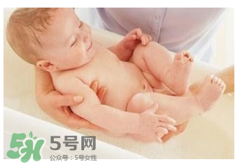 金銀花治療嬰兒濕疹有效嗎？寶寶濕疹可以用金銀花嗎？