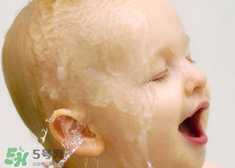 寶寶濕疹可以用金銀花洗臉嗎？金銀花洗臉能治療濕疹嗎？