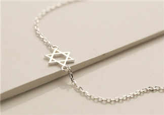 鎖骨鏈適合什么人戴？什么人適合戴鎖骨鏈？