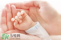 寶寶指甲凹凸不平是什么原因？寶寶指甲凹凸不平正常嗎？