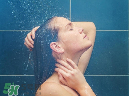 安耐曬銀管要卸妝嗎？安耐曬銀管要不要卸妝