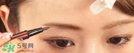 安耐曬安熱沙眉筆怎么用？安耐曬防水液體眉筆色號(hào)試色