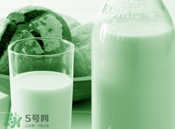 胃脹氣可以喝牛奶嗎？胃脹氣喝牛奶會怎樣？