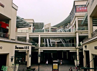 奧特萊斯是什么意思？奧特萊斯奢侈大牌便宜的真相