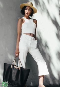 七分闊腿褲怎么搭配衣服？七分闊腿褲配什么上衣？