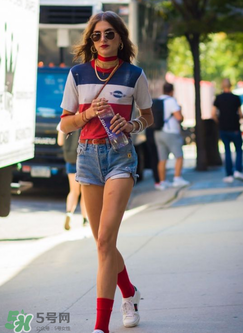 上身胖的人適合穿什么衣服？上身胖下身瘦的人穿衣技巧