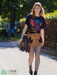 上身胖的人適合穿什么衣服？上身胖下身瘦的人穿衣技巧