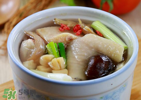 鴨肉能和香菇一起燉嗎？香菇燉鴨肉有毒嗎？