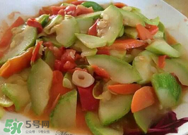 西葫蘆和胡蘿卜能一起吃？西葫蘆能和胡蘿卜一起吃嗎？