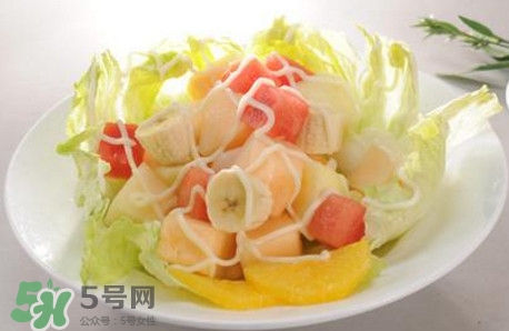 水果沙拉怎么做好吃？水果沙拉用什么酸奶好？
