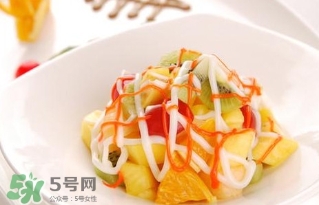 水果沙拉怎么做好吃？水果沙拉用什么酸奶好？