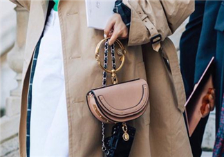 圓環(huán)包是什么牌子？手環(huán)包是哪個(gè)品牌？