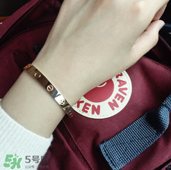 卡地亞手鐲是什么材質(zhì)？卡地亞手鐲是鍍金的嗎？