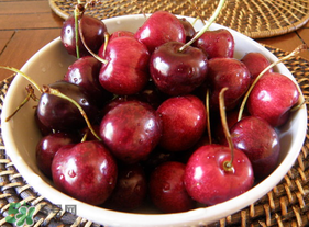 藍(lán)莓和櫻桃可以一起吃嗎？藍(lán)莓和櫻桃哪個(gè)好吃？