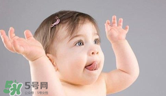 夏季寶寶長痱子怎么辦？怎么預防寶寶長痱子？