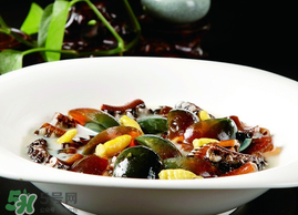 皮蛋和鱔魚(yú)能一起吃嗎？黃鱔可以和皮蛋一起吃嗎？