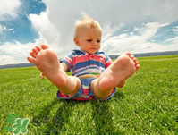 寶寶被蚊子咬了最快去紅腫的辦法 寶寶被咬后怎么消腫止癢 寶寶被蚊子咬了最快去紅腫的辦法 寶寶被咬后怎么消腫止癢