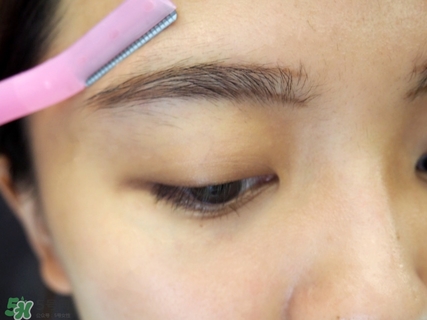 新手怎樣修眉畫(huà)眉 新手如何學(xué)會(huì)修眉畫(huà)眉