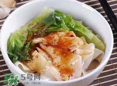 油潑面怎么和面？油潑面的面怎么和