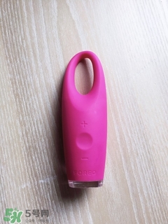 foreo眼部按摩儀好用嗎？foreo iris眼部按摩儀副作用