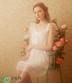 7月份穿什么衣服？七月份穿衣搭配