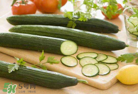 楊梅和黃瓜可以一起吃嗎？吃完楊梅可以吃黃瓜嗎？