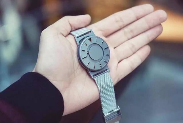 eone手表怎么看時(shí)間？eone手表時(shí)間怎么調(diào)？