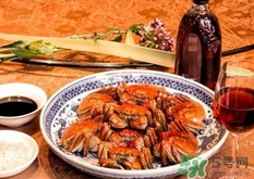 吃花蓋蟹可以喝啤酒嗎？吃花蓋蟹能喝啤酒嗎