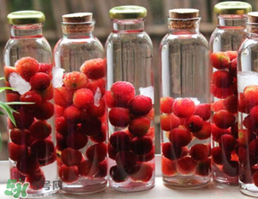 泡楊梅酒用多少度的酒？楊梅酒用多少度的白酒？