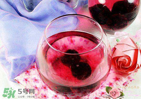 楊梅酒能放冰箱嗎？楊梅酒能冰凍嗎？