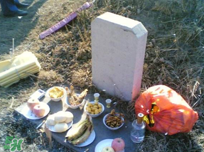 2017父親節(jié)可以上墳嗎？父親節(jié)能給父親上墳嗎？