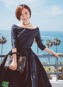 dior moon系列限量版手袋有哪幾款？迪奧moon新款包包好看嗎？